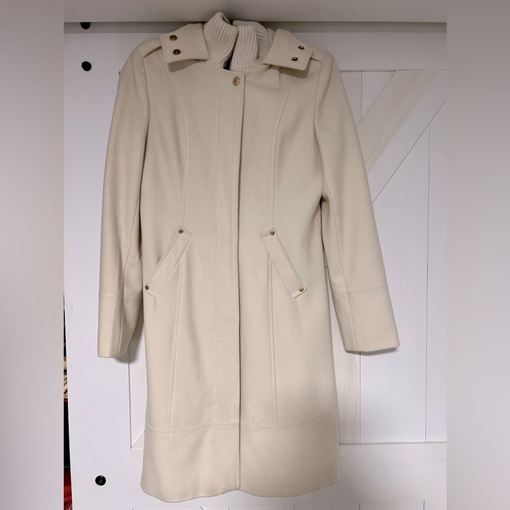CREAM COAT (by Guess)